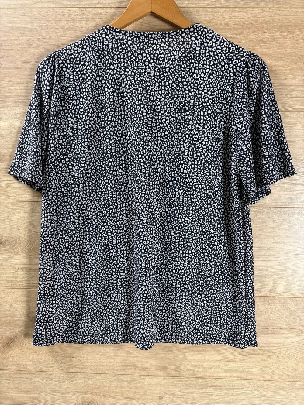 Michael Kors Black & White Printed V-Neck Drapey Top